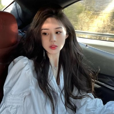 国际女间谍封面
